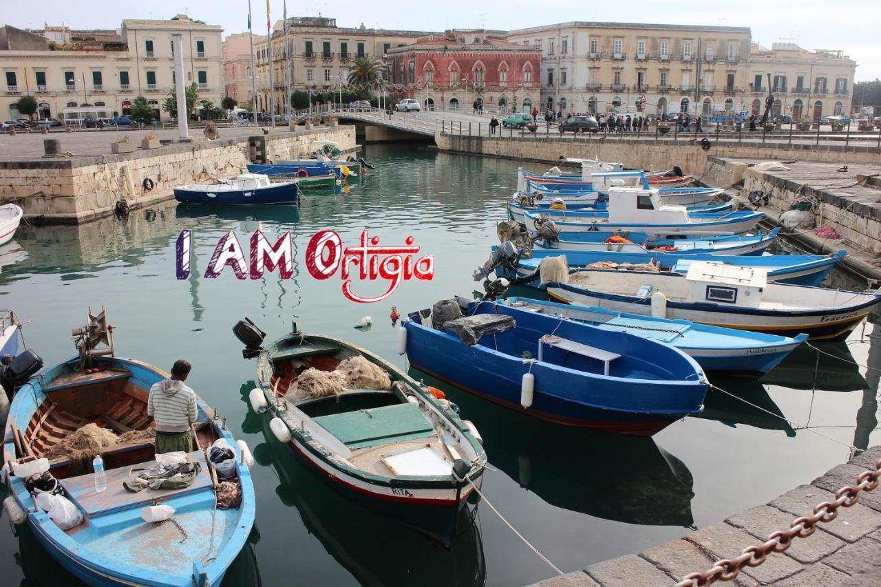 I Am Ortigia - Alfeo Apartment Syracuse Bagian luar foto